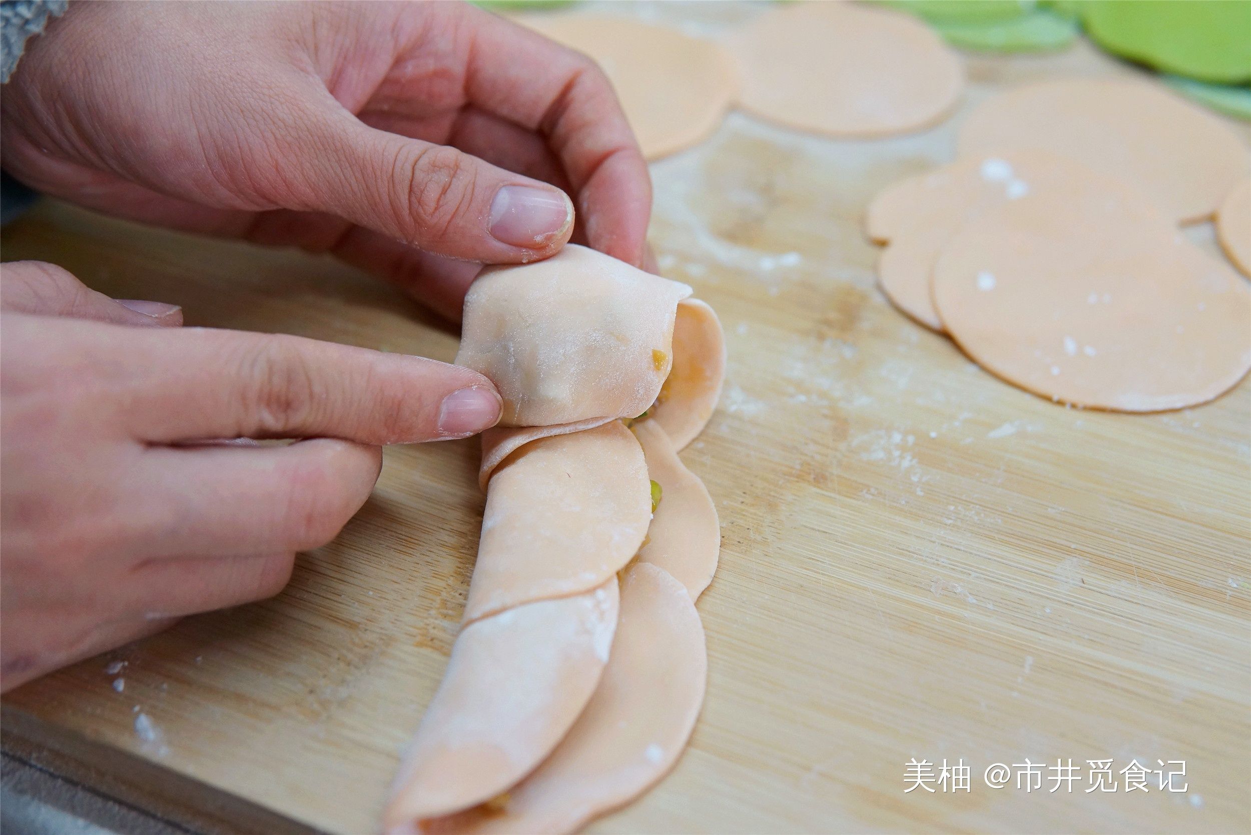  饺子|冬至包饺子时，顺手包几个“玫瑰花”，好吃又喜庆，很讨家人喜欢