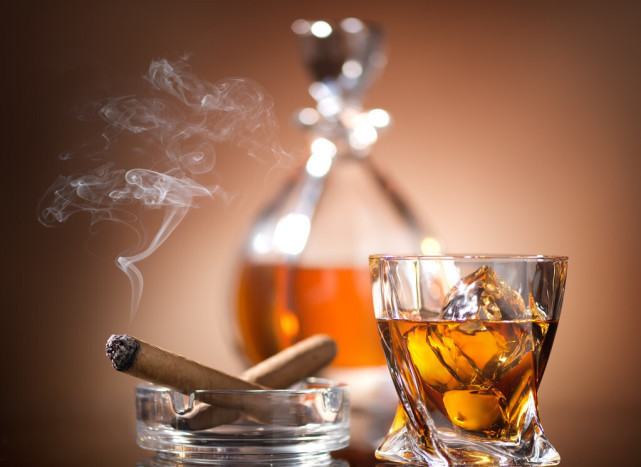 食物|医生告诫有胃病的人，要少吃5种食物，吃得越多，胃病越严重