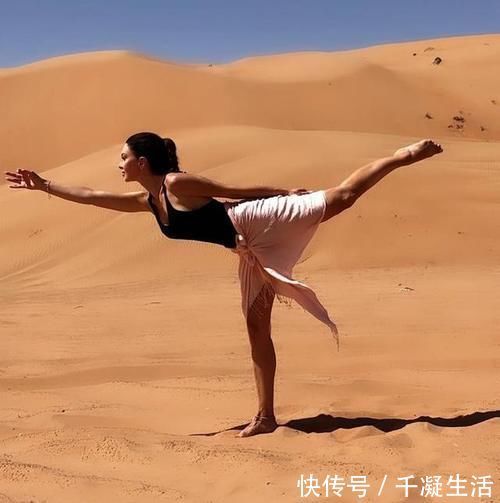 双腿|8个瑜伽体式变体加强核心力量，减掉小肚腩