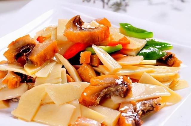 明日冬至,不管贫富,记住“吃2肉、忌3味、食4根”,好处多多