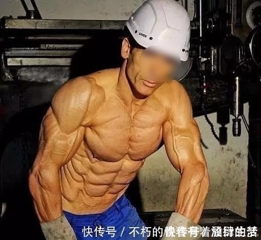 体脂|47岁工地大叔体脂仅4%,恐怖如“干尸”,网友:拼命健身何必呢?