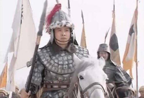 打败|刘备称汉中王,开始册封功臣,为何马超排在第一?诸葛亮不行吗?