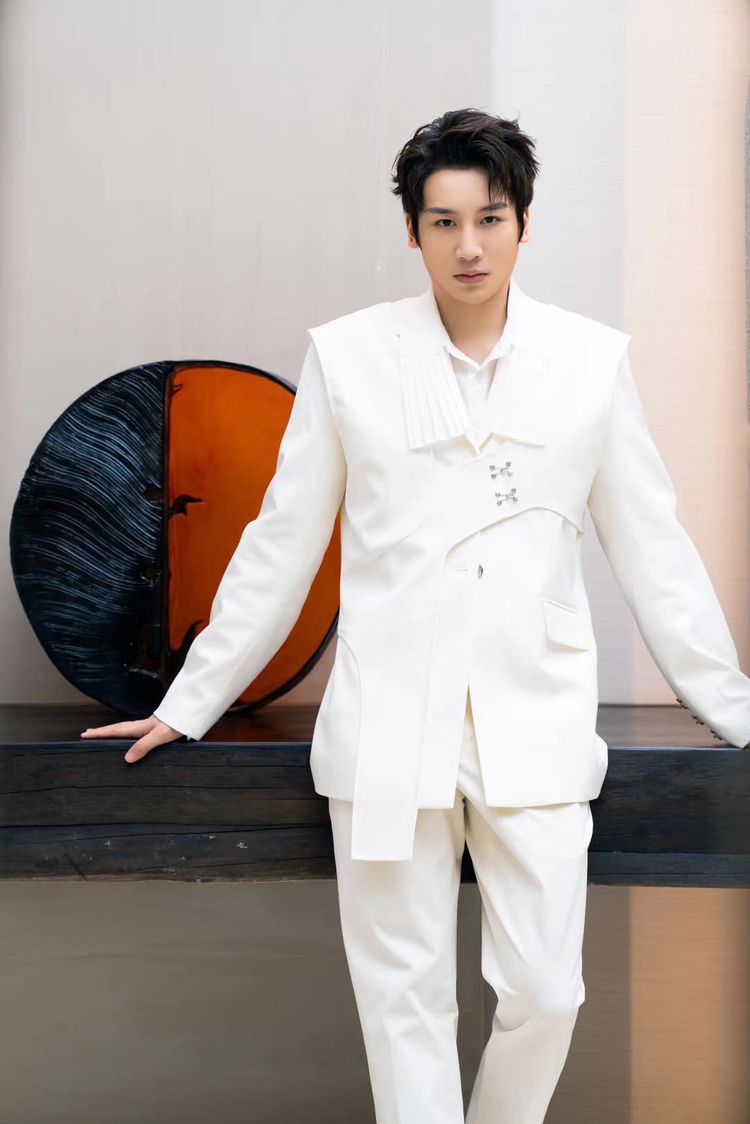 麥亨利《披荊斬棘的哥哥》總決賽火熱來襲 架子鼓驚喜開場(chǎng)燃炸舞臺(tái)