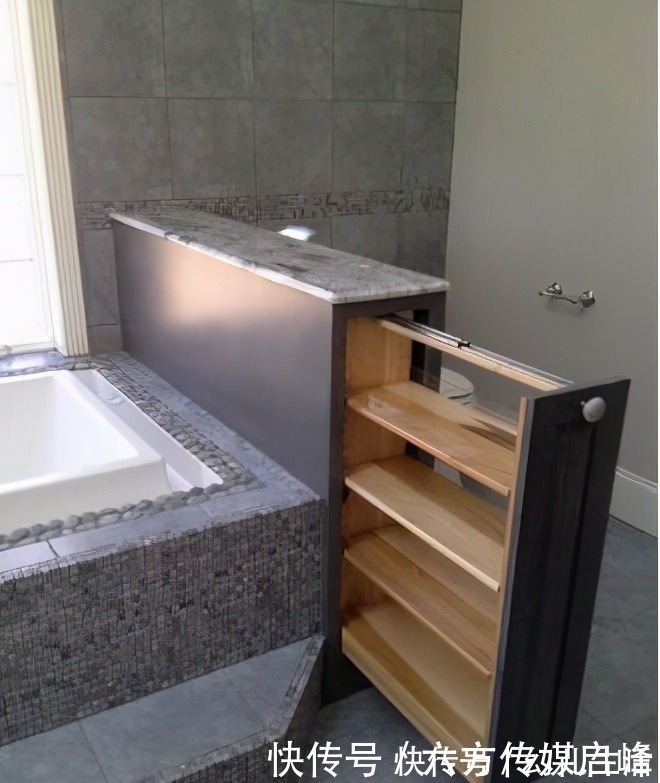 储藏间|老爸真的异想天开,卫生间门洞不到50公分,都能变出一个储藏间