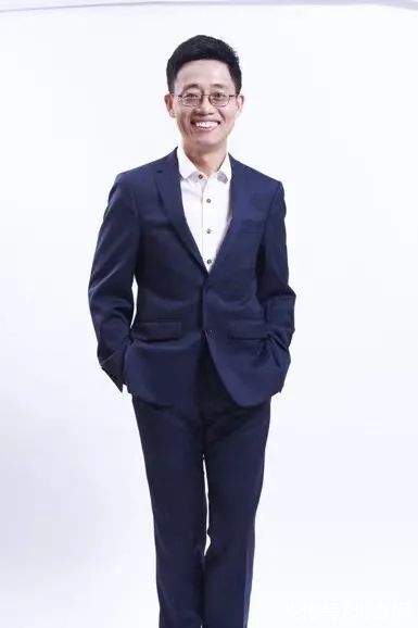 黃西|黃西：由西及東，脫口秀如何在不同文化間架橋梁？