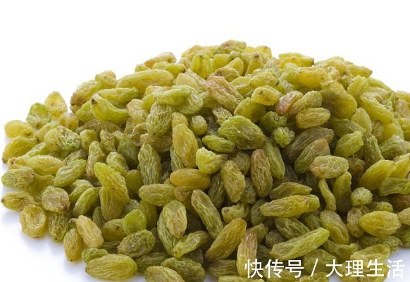 葡萄干|葡萄干和此物一起泡,睡前喝一杯,脂肪不见了,皮肤白里透红