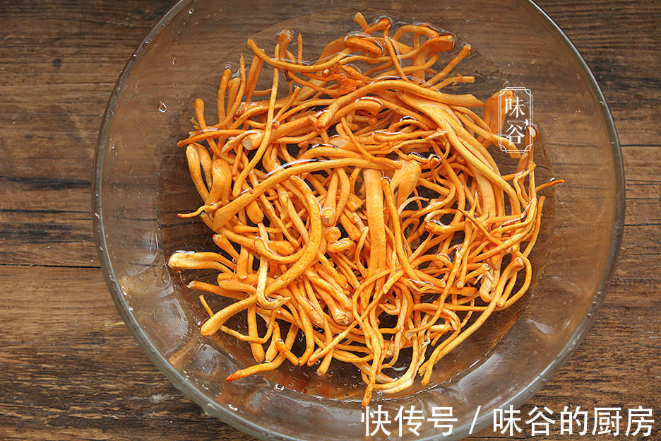 甘甜|初春倒春寒,别忘了给家人喝这汤,鲜美甘甜不油腻,滋养全家人