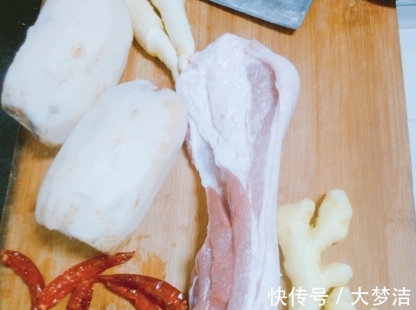 泥土|三分之二的人不知道莲藕和它是绝配，每天做，天天吃都不腻