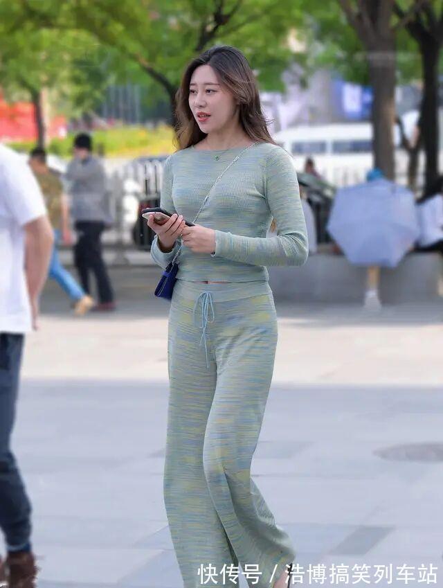 身材 打底裤让你占领时尚前端,随便搭配出显瘦身材,好看又不简单