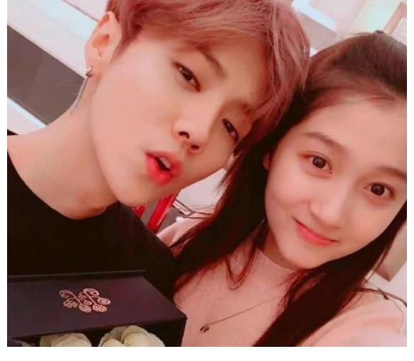 孟鹤堂被错认成鹿晗，烧饼一脸不高兴，网友：他是你的准姑爷爷