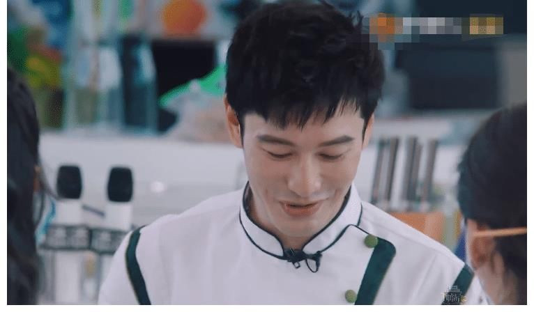 干活|下期《中餐厅5》未播先火,赵丽颖回归,帮着干活没把自己当外人