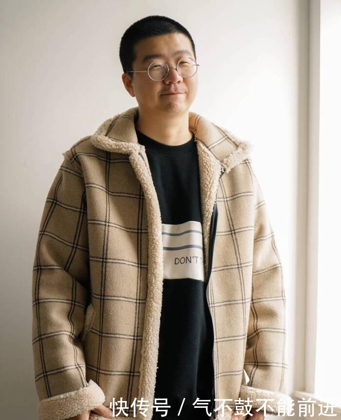 母亲为照顾3个猴娃,50年没出村,如今94岁:我走了他们可怎么办!