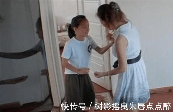 變形計|變形計中最虛偽媽媽,硬把錢塞給農村女孩,卻被女孩一句話拆穿