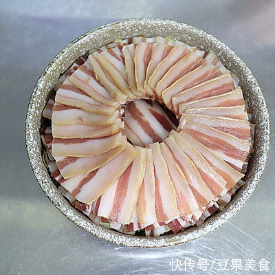 #我心中的冬日限定# 腊肉蒸雪里蕻