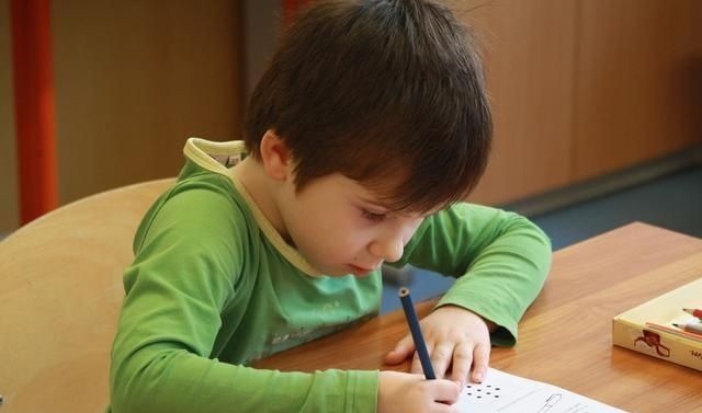 认识|孩子的大脑只有三次发育高峰期,家长要把握机会,别失去了才后悔