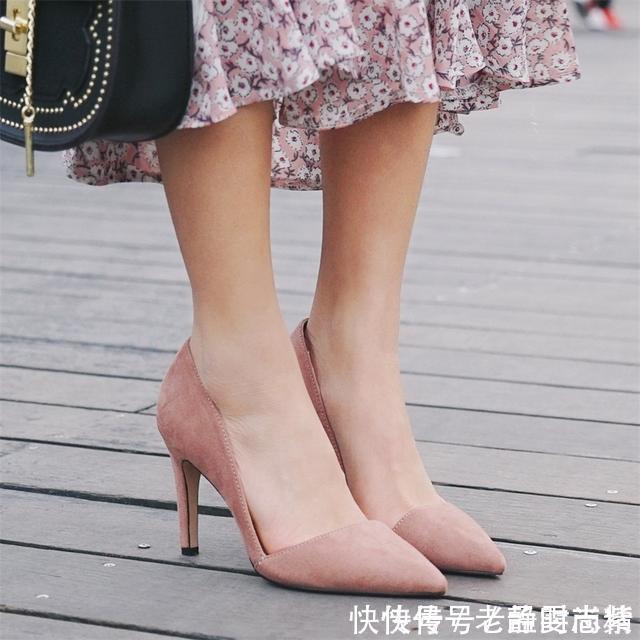 选择一双别致的高跟鞋，秀出你优美的步伐