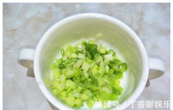 营养|宝妈做给孩子的早餐饼,好吃又营养,学会不用买早餐了