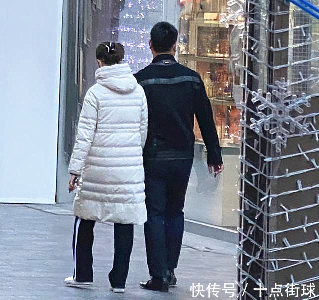 球迷们|丁宁退役后学业爱情双丰收!当选北大年度人物+牵手1米8成熟男友
