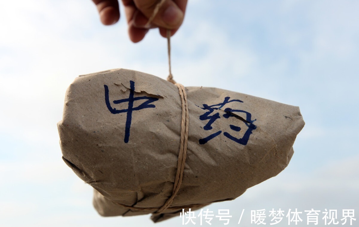 身怀|枸杞配“2物”天生一对，男人当茶喝，专治肾虚