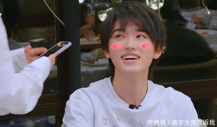 萌探 新综《萌探》开播啦!那英拉黑导演两次,杨紫真的拼命完成任务