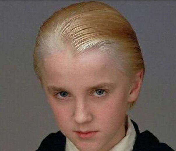 哈利波特二十周年主演再聚首，男大十八变，网友直呼还我魔法少年