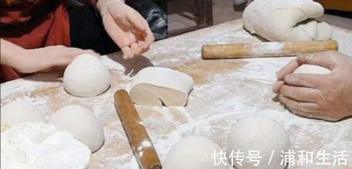 松软|蒸馒头,别只用酵母!多加2种料,半小时发一盆,筋道松软,香!