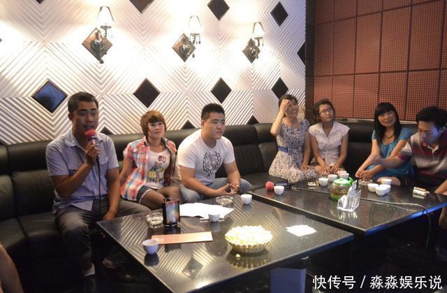 婆婆|喂完孩子桌上的菜都空了,90后宝妈掀翻饭桌,网友:请将心比心