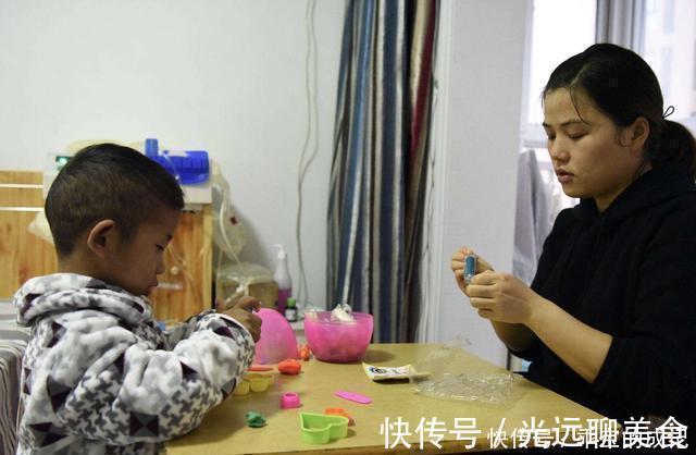 苹果|儿子弄坏同学“苹果手表”,妈妈准备赔偿,网友不是钱能解决的