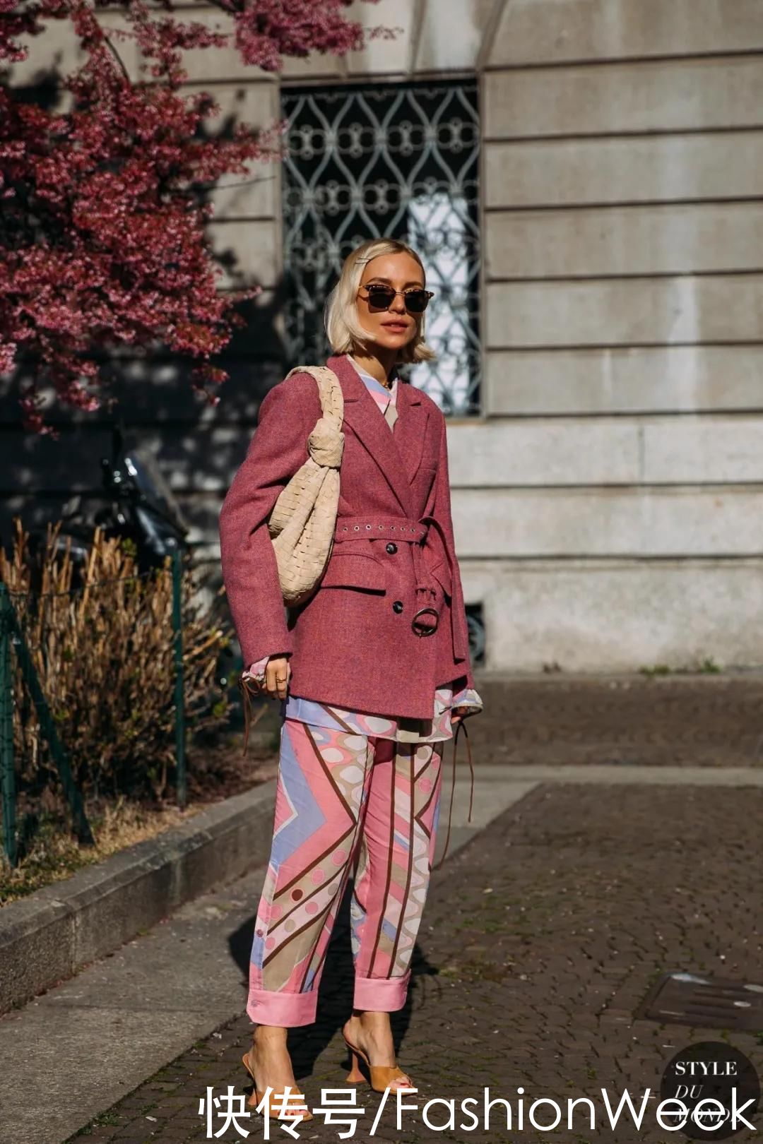 时髦人的秋冬，没点吸睛色彩怎么行