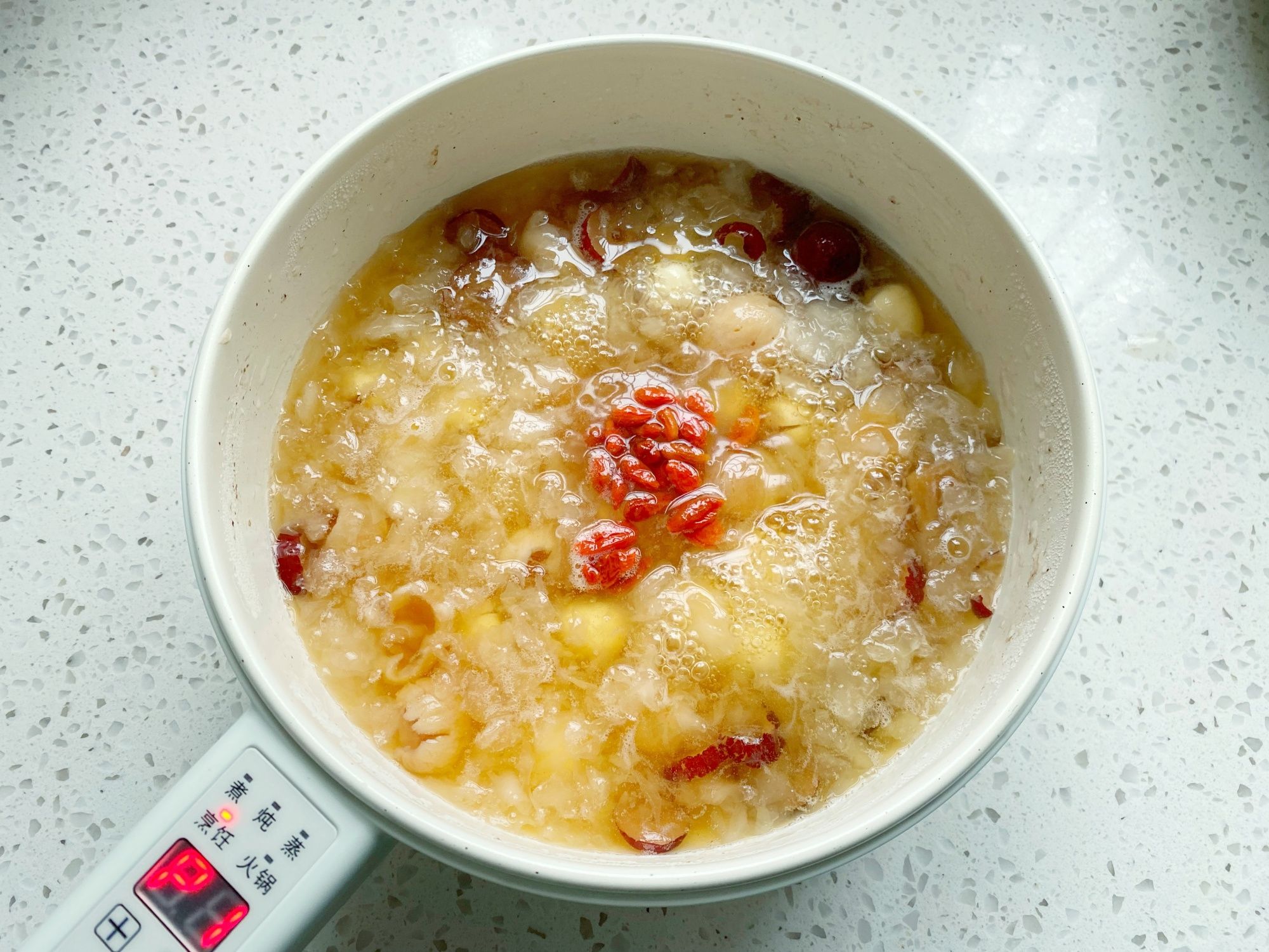 金燕耳|天冷了，女生多喝这汤羹，清心滋润又爽滑，老少皆宜越喝越水灵