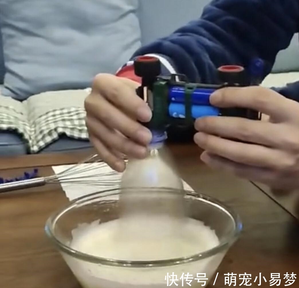 缝纫机|高手在民间之自制打蛋器，为了那口电饭煲蛋糕，全家一起拼了