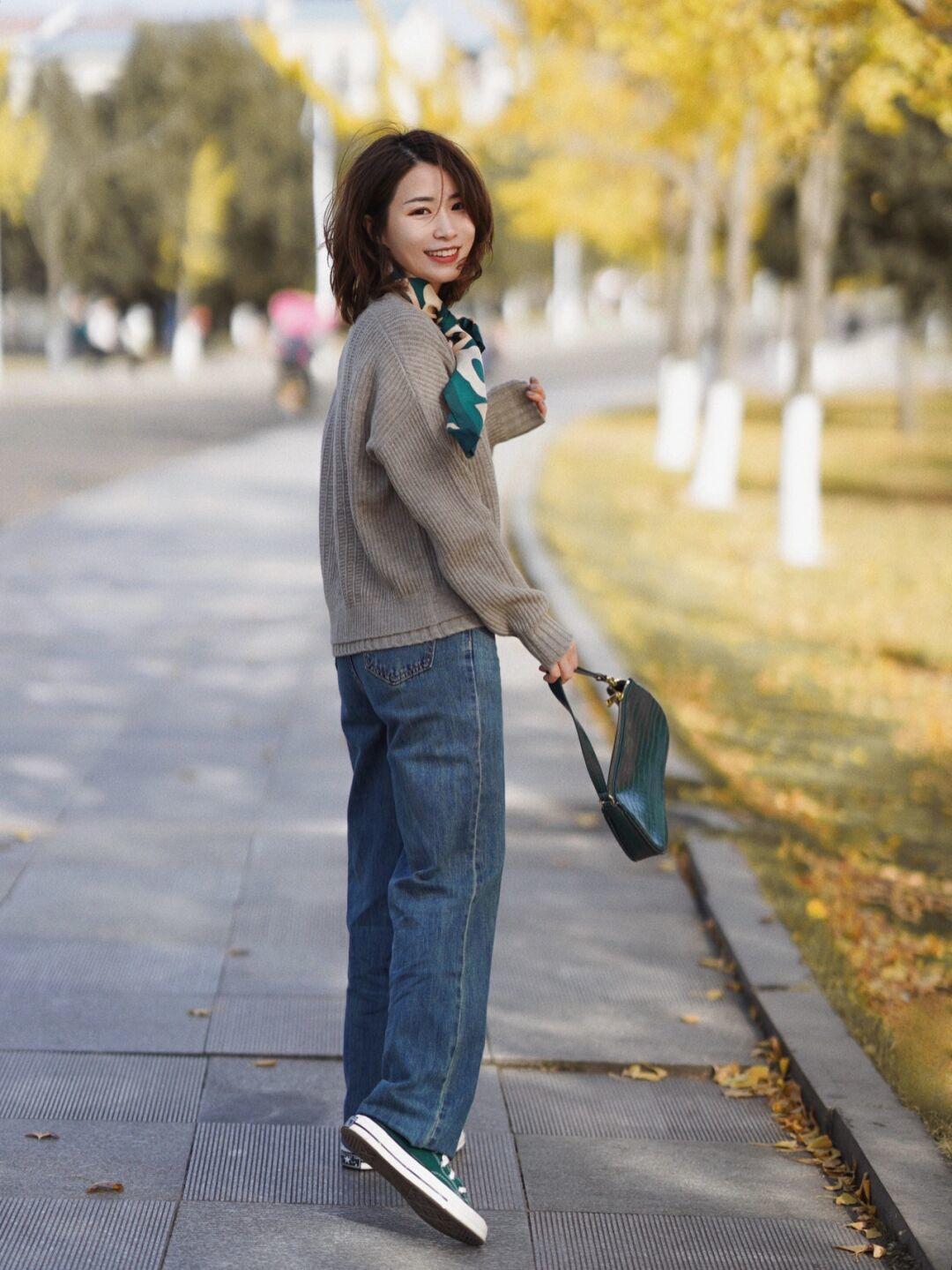 质地 衣服好看不全看身材,选款很重要,这些“毛衣”looks分享给你