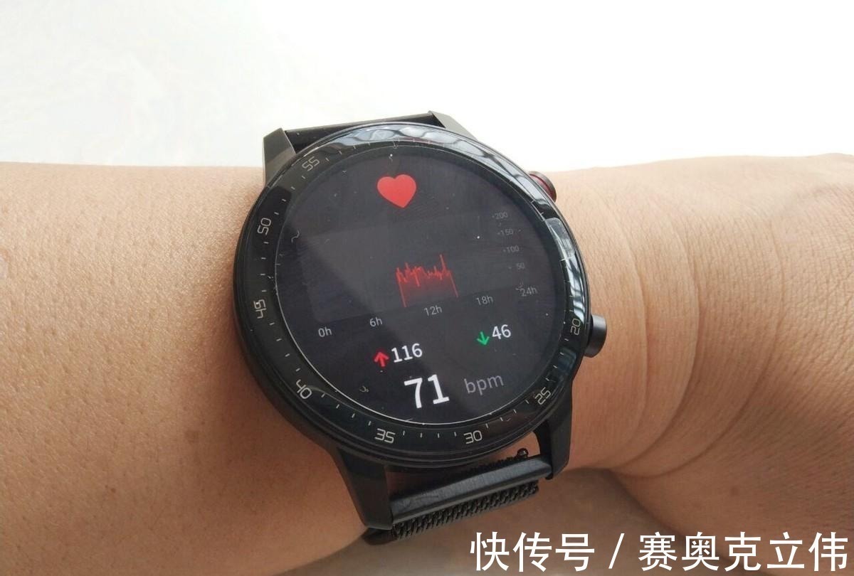 手表|带上它不仅有面子更能精准记录运动数据，这款运动智能手表有点爱