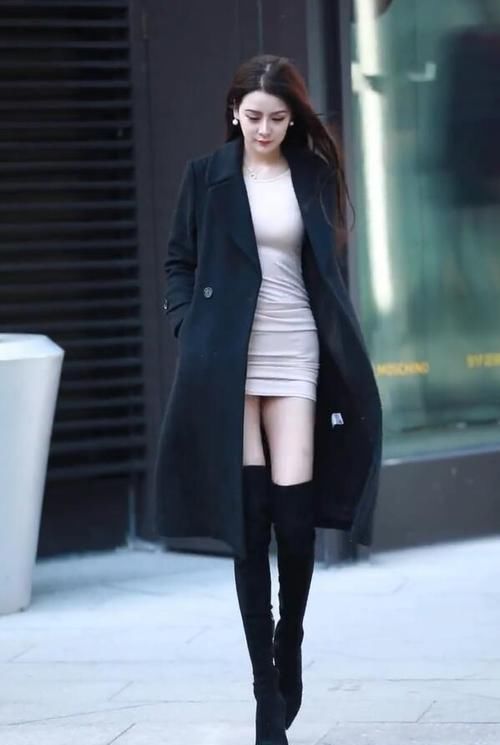 冬季街头的“美腿神器”,让女人在路人中脱颖而出