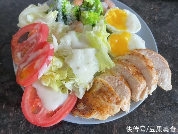 鸡胸肉|#一周减脂不重样# 低脂高蛋白|美式恺撒大沙拉