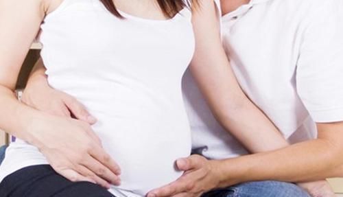 妻子怀孕期间，这些“禁区”老公最好别碰，不然可能加大风险