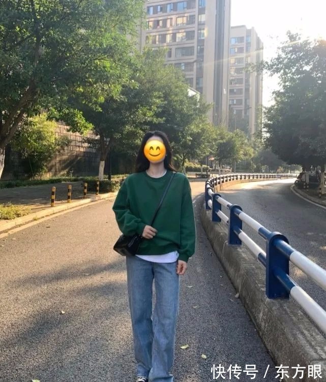 白t 卫衣这3种搭配,是真可以从20穿到60岁,无年龄感穿搭不等于装嫩