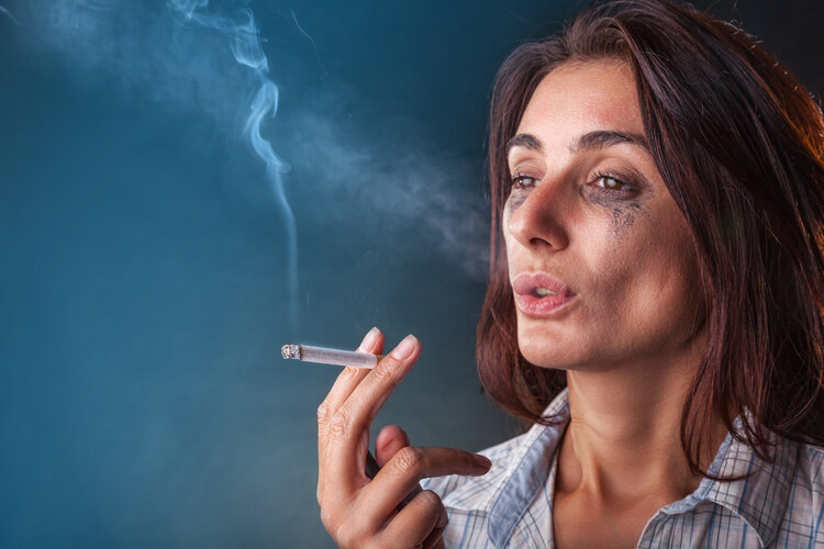 烟瘾|戒不了烟的人请注意烟瘾再大，这三个时间段也要忍忍！害处不小