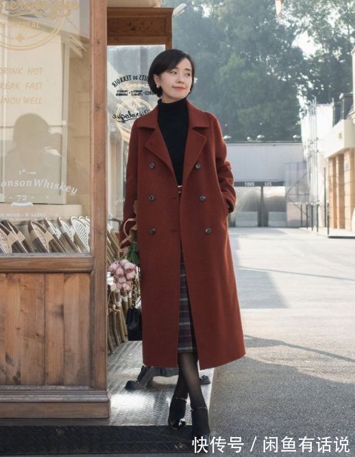 深色系|冬日时髦靠“叠”出来，记住3个叠搭法则，小个子也能穿出高级感