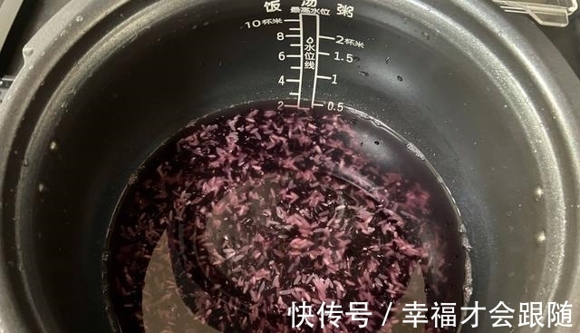 降温了,早餐这样吃真舒坦,口感丰富,热乎美味,天冷就爱这一口