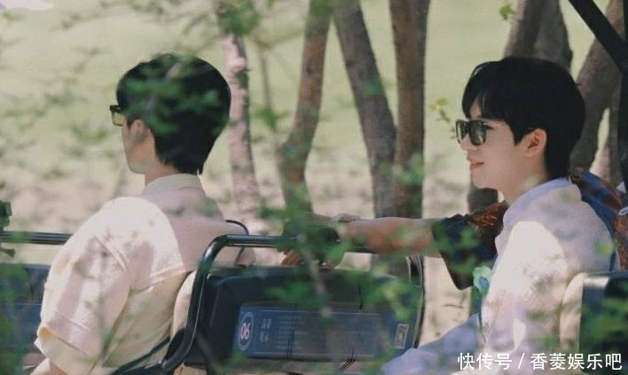 油纸伞 这次《快本》一定要追,嘉宾生图让人看愣,几大男神也纷纷加入