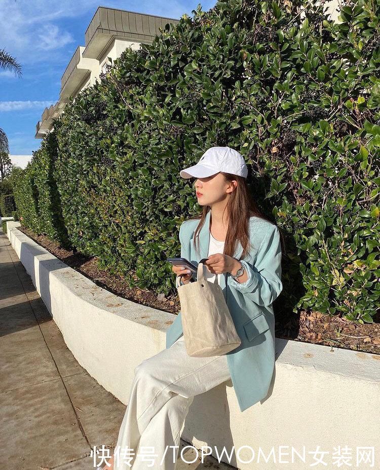 这样穿真的太有春天的感觉了,简单舒适的搭配,你也可以驾驭好
