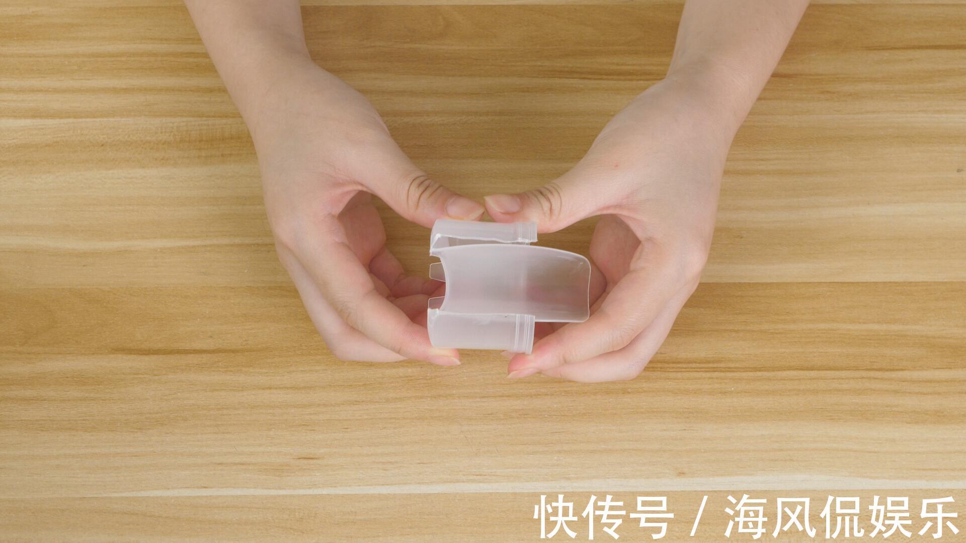 今天才知道，洗衣液瓶子里有个小装置，改一改，放到阳台真实用