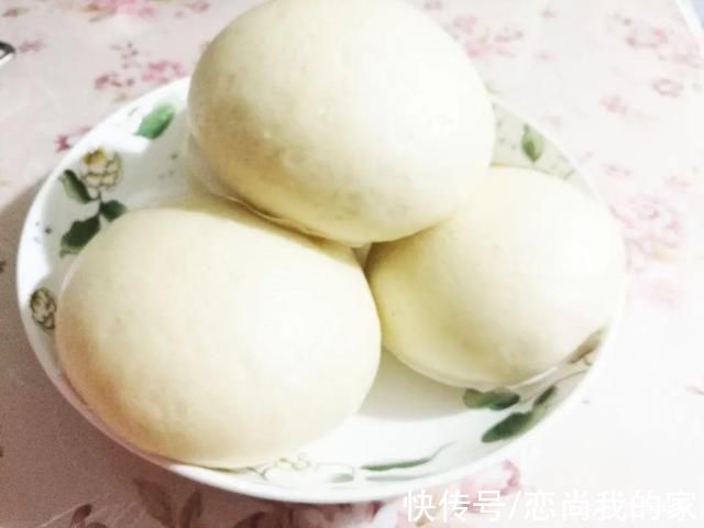 馒头按这个比例做，掌握好这些关键点不回缩，松软好吃，越嚼越香