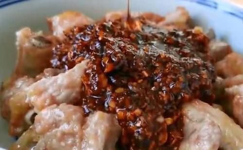 我家排骨从不红烧，加一个鸡蛋，不要炖不水煮，我家每周做3次