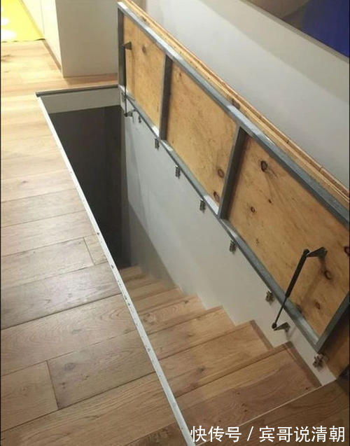 户型|外国人就是脑洞大开!好好的楼梯非要装个盖板,看完才知道多实用