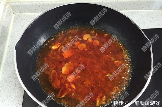 宅在家,我隔三差五做此菜,下饭又过瘾,还不长肉,做法超简单