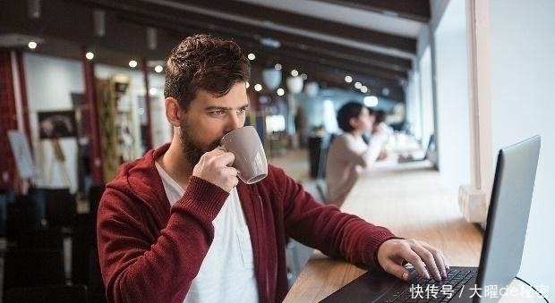 一去不复返|口臭的“天敌”找到了,喝水时撒点它,口臭可能会“一去不复返”