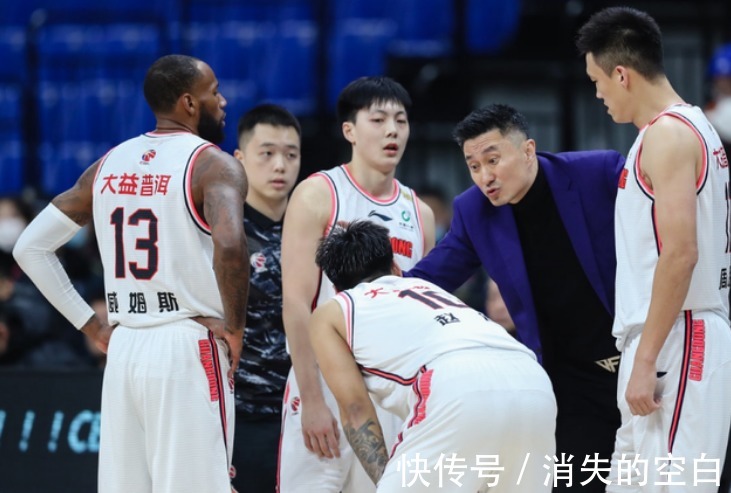 苏伟|广东男篮第三阶率先进入前四强 转战佛山再较量