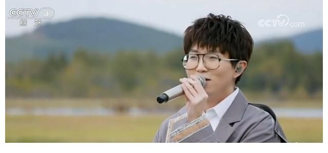 毛不易|毛不易：田间地头送欢笑，国庆节赴塞罕坝开演唱会慰问一线劳动者